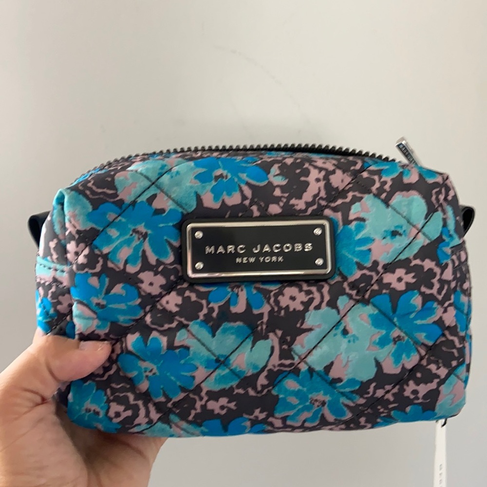 Marc Jacobs (Nordstrom’s ) make up bag NWT